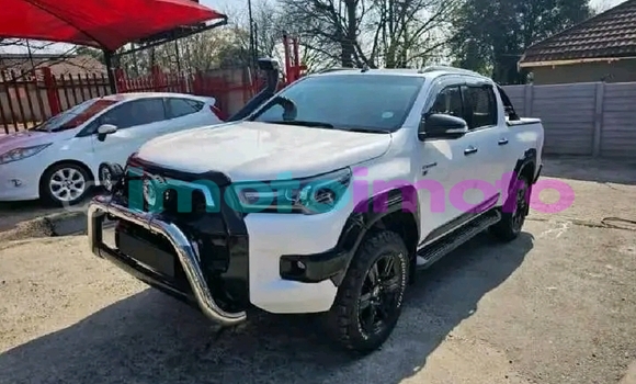 Buy Used Toyota Hilux White Car in Botleng in Mpumalanga Buy Used Toyota Hilux White Car in Botleng in Mpumalanga