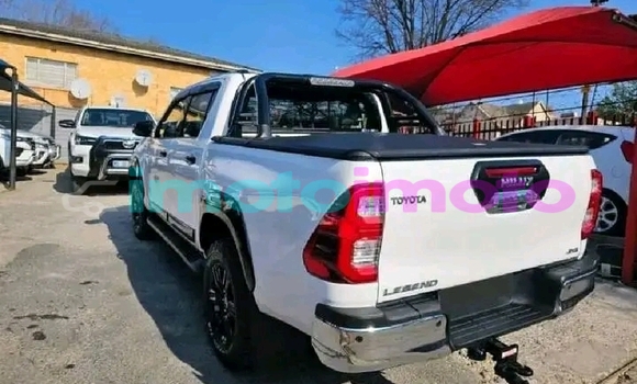 Buy Used Toyota Hilux White Car in Botleng in Mpumalanga Buy Used Toyota Hilux White Car in Botleng in Mpumalanga