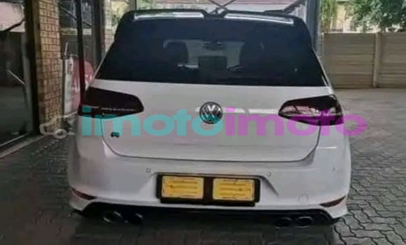 Buy Used Volkswagen Golf White Car in Dendron in Limpopo Buy Used Volkswagen Golf White Car in Dendron in Limpopo