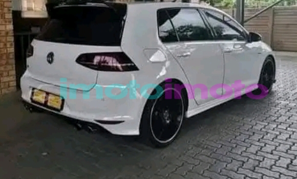 Buy Used Volkswagen Golf White Car in Dendron in Limpopo Buy Used Volkswagen Golf White Car in Dendron in Limpopo