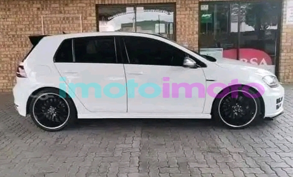 Buy Used Volkswagen Golf White Car in Dendron in Limpopo Buy Used Volkswagen Golf White Car in Dendron in Limpopo