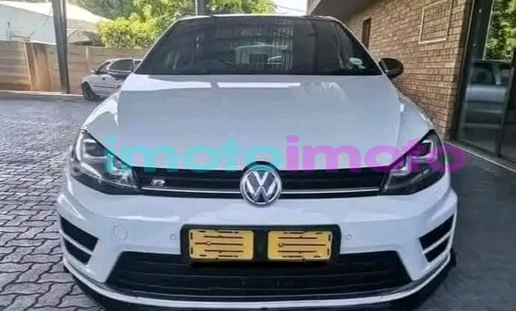 Buy Used Volkswagen Golf White Car in Dendron in Limpopo Buy Used Volkswagen Golf White Car in Dendron in Limpopo