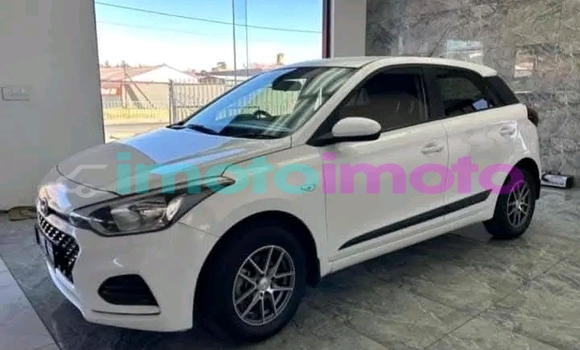 Buy Used Hyundai i20 White Car in Boksburg in Gauteng Buy Used Hyundai i20 White Car in Boksburg in Gauteng