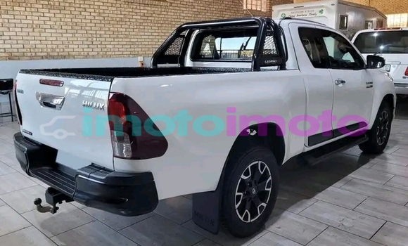 Buy Used Toyota Hilux White Car in Benoni in Gauteng Buy Used Toyota Hilux White Car in Benoni in Gauteng