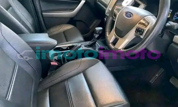 Buy Used Ford Everest White Car in Bryanston in Gauteng Buy Used Ford Everest White Car in Bryanston in Gauteng