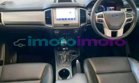 Buy Used Ford Everest White Car in Bryanston in Gauteng Buy Used Ford Everest White Car in Bryanston in Gauteng