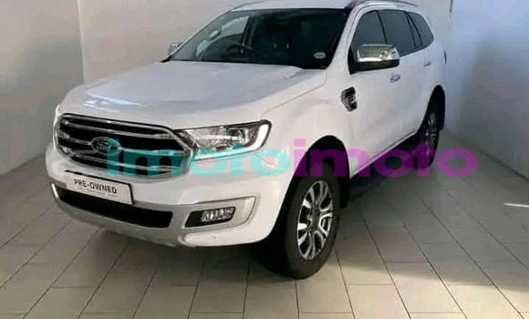 Buy Used Ford Everest White Car in Bryanston in Gauteng Buy Used Ford Everest White Car in Bryanston in Gauteng