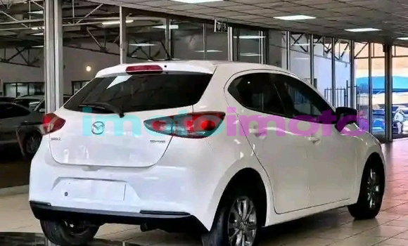 Buy Used Mazda B-series White Car in Carltonville in Gauteng Buy Used Mazda B-series White Car in Carltonville in Gauteng
