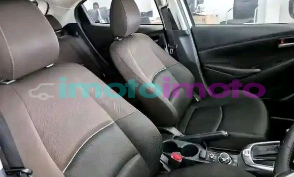 Buy Used Mazda B-series White Car in Carltonville in Gauteng Buy Used Mazda B-series White Car in Carltonville in Gauteng