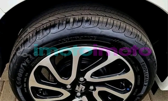 Buy Used Suzuki Baleno White Car in Cullinan in Gauteng Buy Used Suzuki Baleno White Car in Cullinan in Gauteng