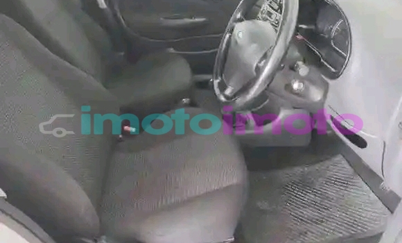 Buy Used Ford B-MAX White Car in Dainfern in Gauteng Buy Used Ford B-MAX White Car in Dainfern in Gauteng