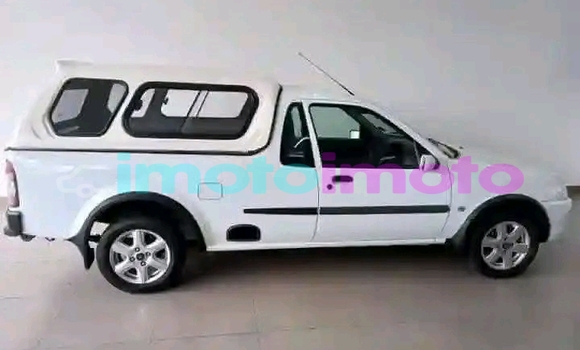 Buy Used Ford B-MAX White Car in Dainfern in Gauteng Buy Used Ford B-MAX White Car in Dainfern in Gauteng