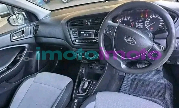 Buy Used Hyundai i20 White Car in Benoni in Gauteng Buy Used Hyundai i20 White Car in Benoni in Gauteng