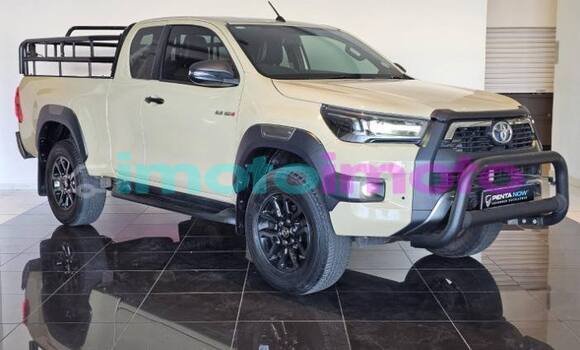 Buy used toyota hilux white car in pretoria in gauteng - imotoimoto
