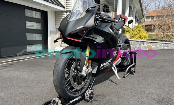 Nunua Ilio tumika Ducati SUPERSPORT Black Bike ndani ya Komatipoort nchini Mpumalanga Nunua Ilio tumika Ducati SUPERSPORT Black Bike ndani ya Komatipoort nchini Mpumalanga